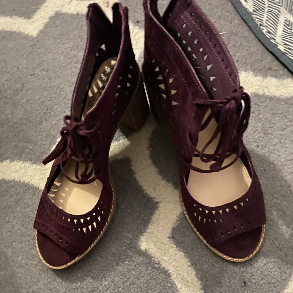 Vince Camuto heels